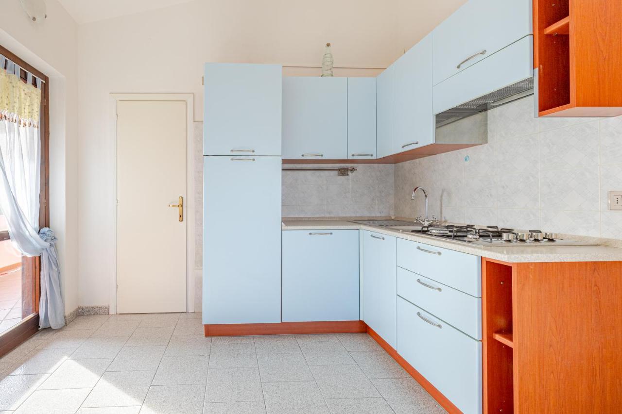 Ferienwohnung Trilocale A 200 Mt Dal Centro San Teodoro  Exterior foto